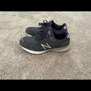 New Balance 990V4
